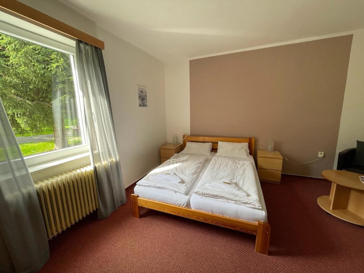 Hotel Rohanov Lhota nad Rohanovem Eksteriør bilde