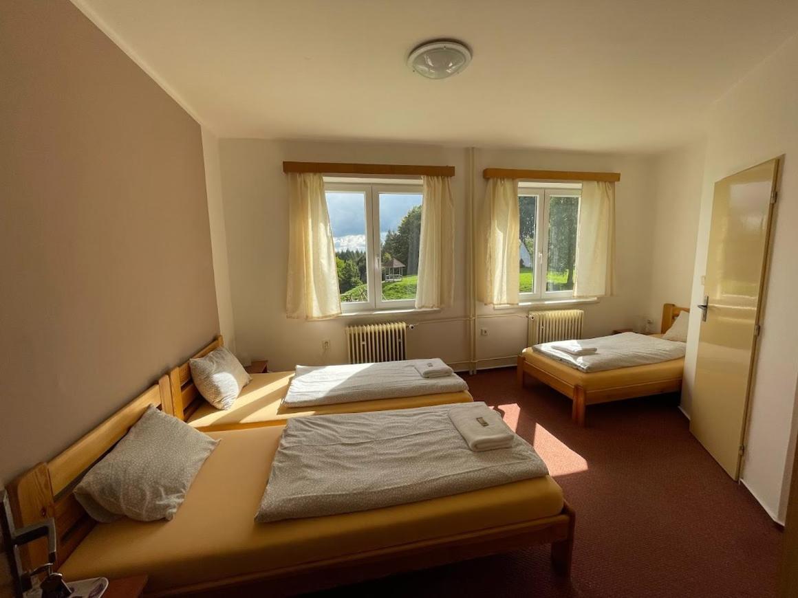 Hotel Rohanov Lhota nad Rohanovem Eksteriør bilde