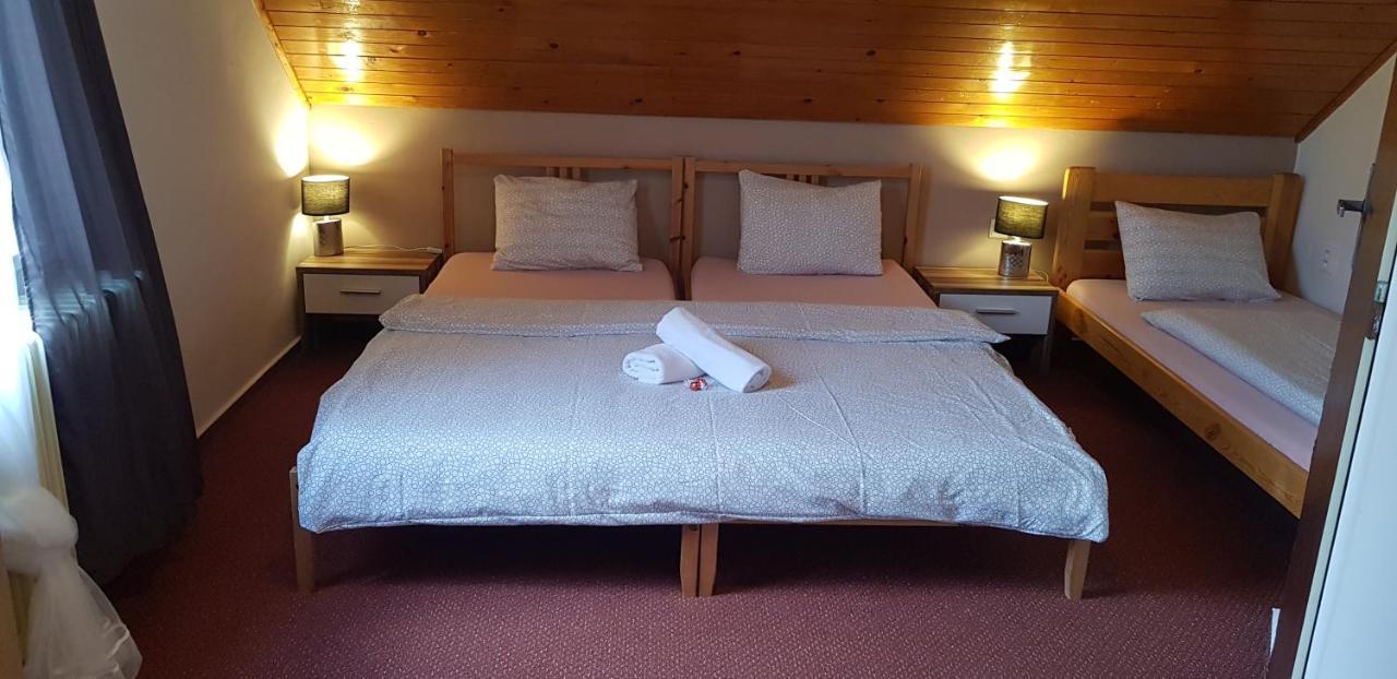 Hotel Rohanov Lhota nad Rohanovem Eksteriør bilde